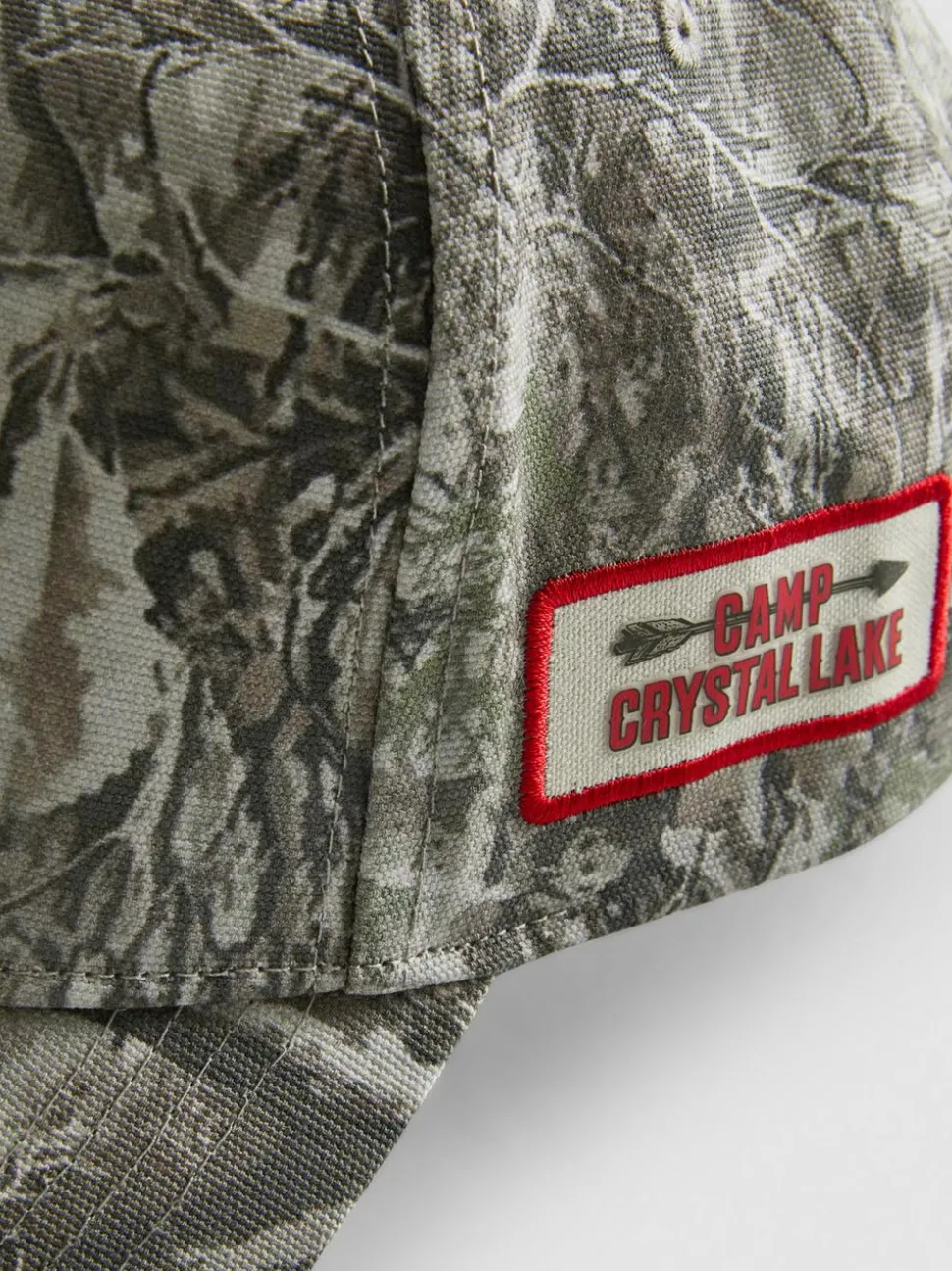 „Friday the 13th“ Basecap mit Tarnmuster