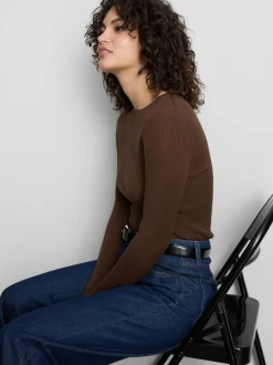 Gerippter Pullover mit Rundhalsausschnitt