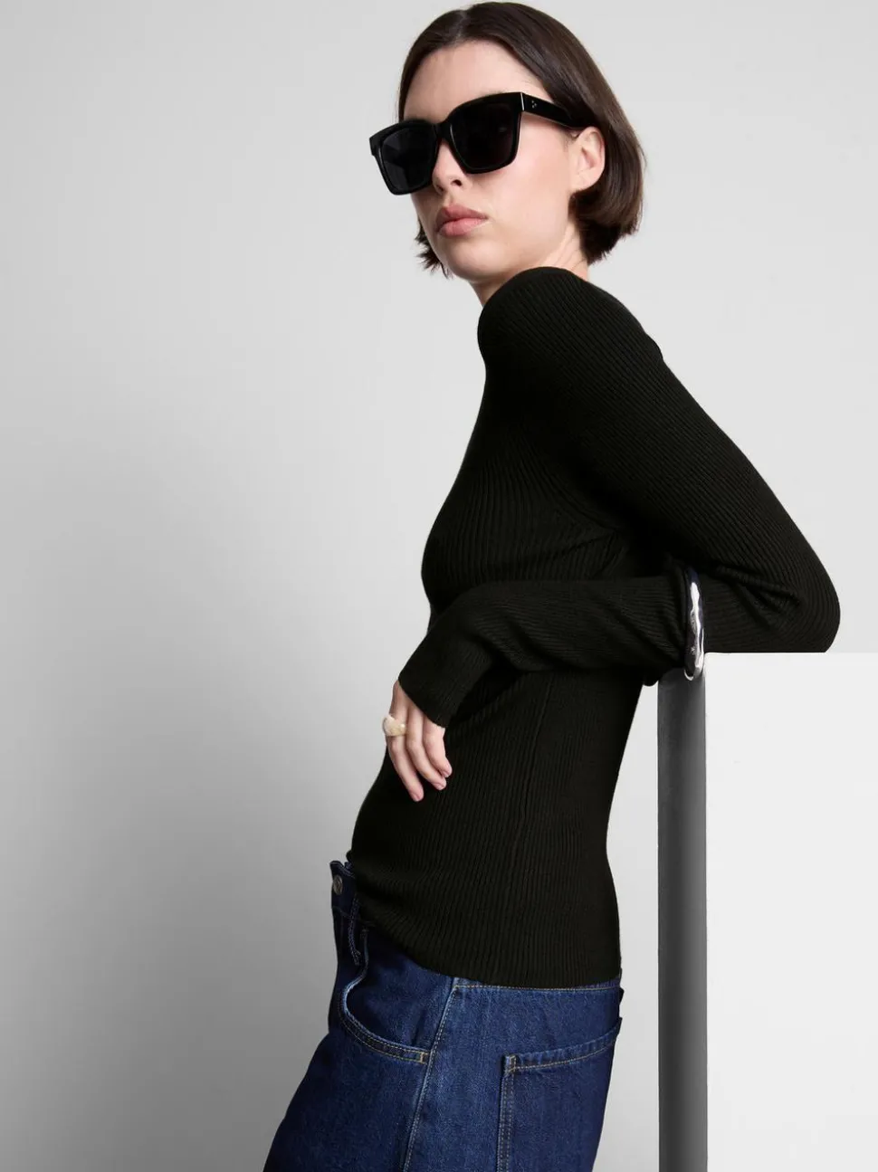 Gerippter Pullover mit Rundhalsausschnitt