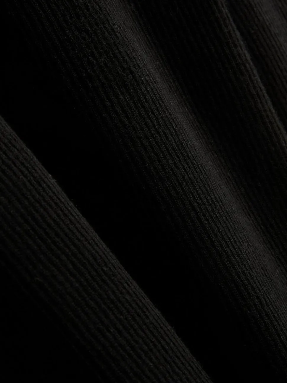 Gerippter Pullover mit Rundhalsausschnitt