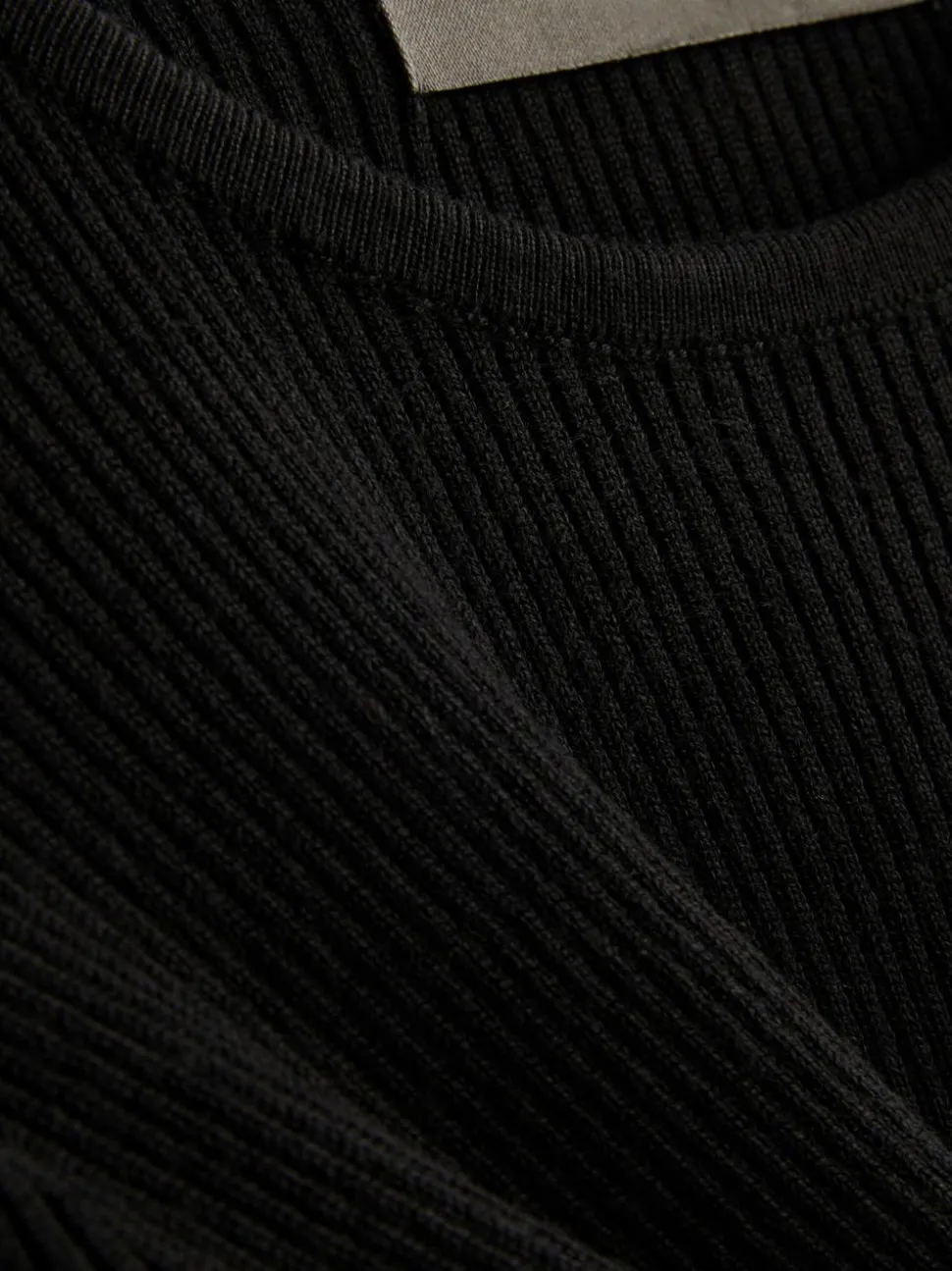 Gerippter Pullover mit Rundhalsausschnitt