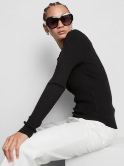 Gerippter Pullover mit V-Ausschnitt