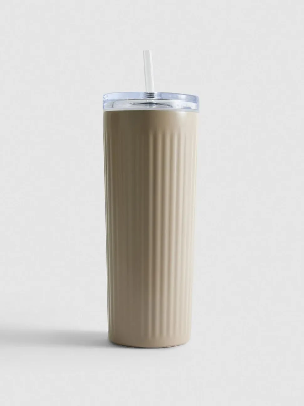 Gerippter Trinkbecher für kalte Getränke