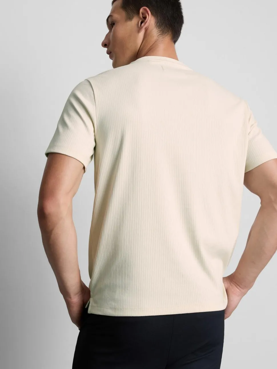 Geripptes „The Edit“ T-Shirt mit Rundhalsausschnitt