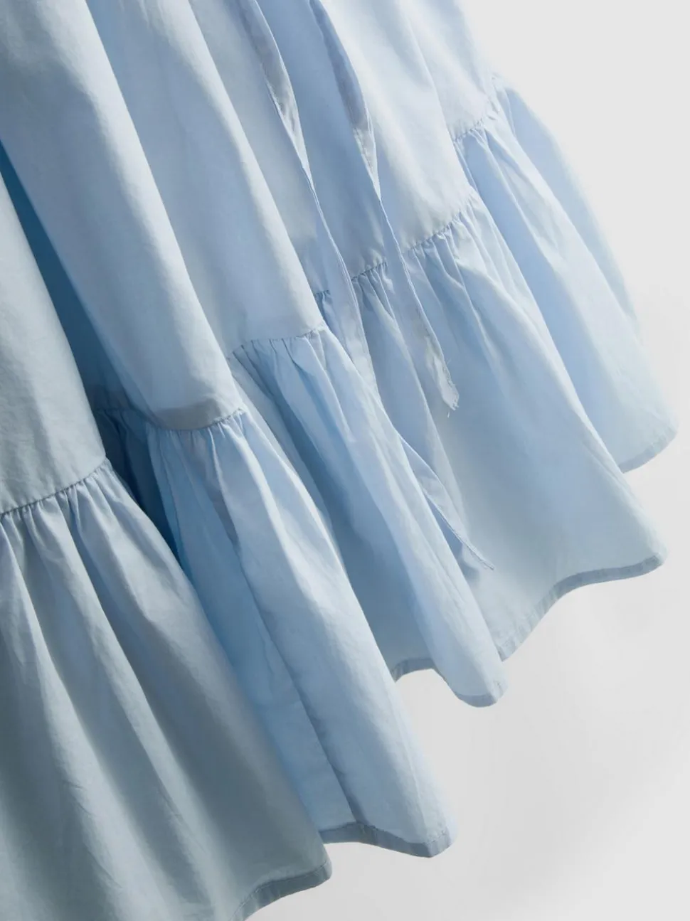 Gerüschtes Minikleid aus Popeline