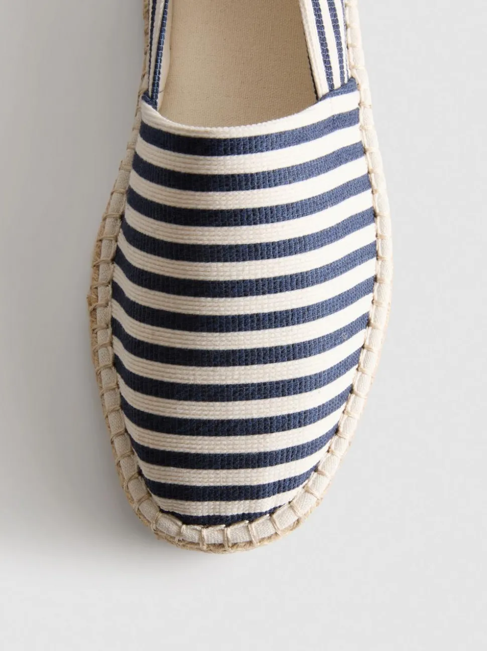 Gestreifte Slip-on-Espadrilles