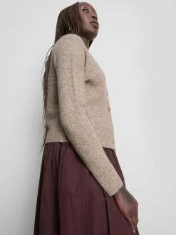 Gestrickter Cardigan mit V-Ausschnitt