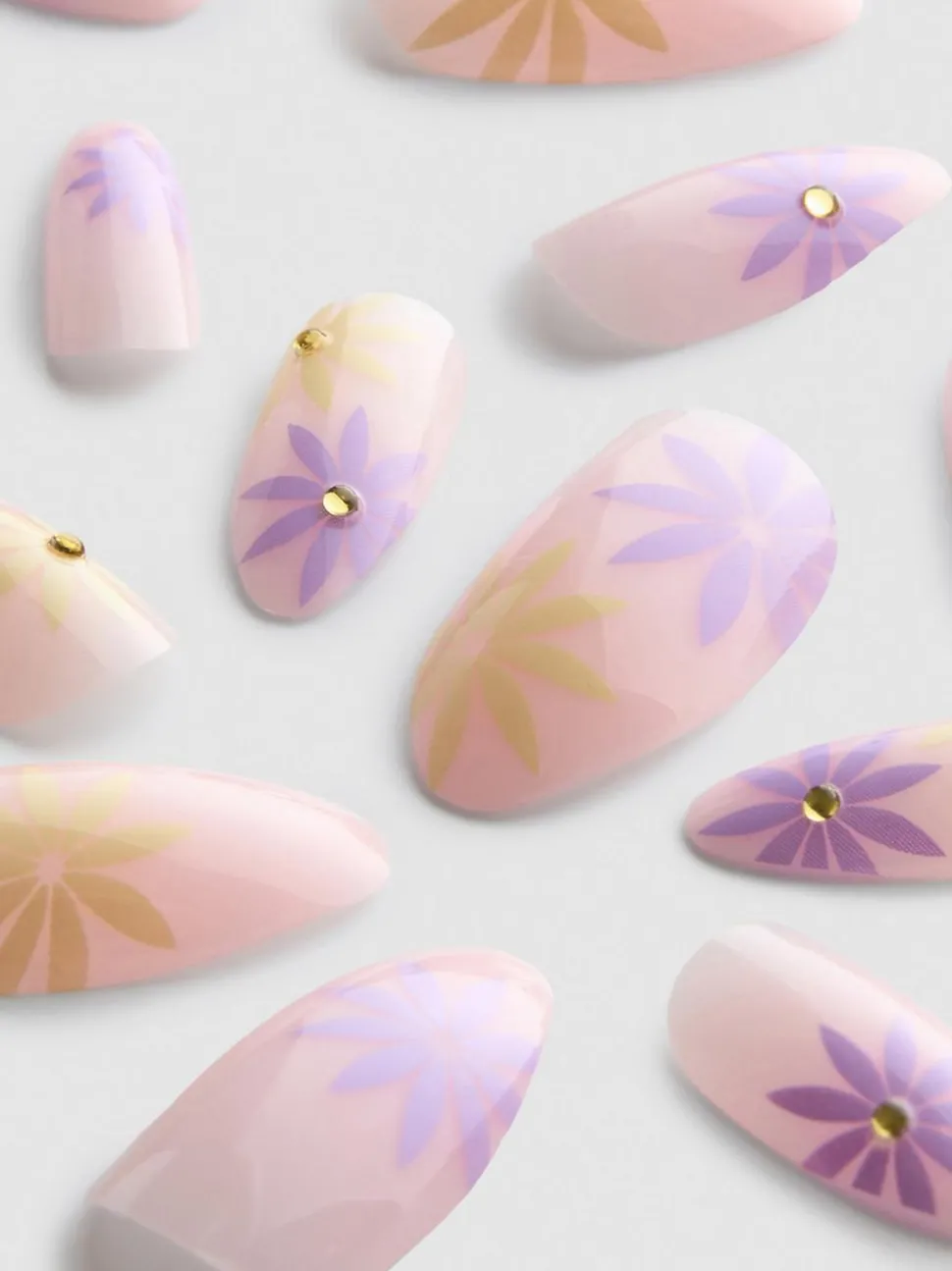 Glänzende Kunstnägel mit Blumendesign, 24er-Pack