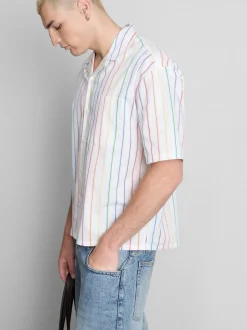 Hemd mit Pride-Streifen und Reverskragen