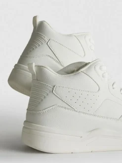 High-Top-Sneaker
