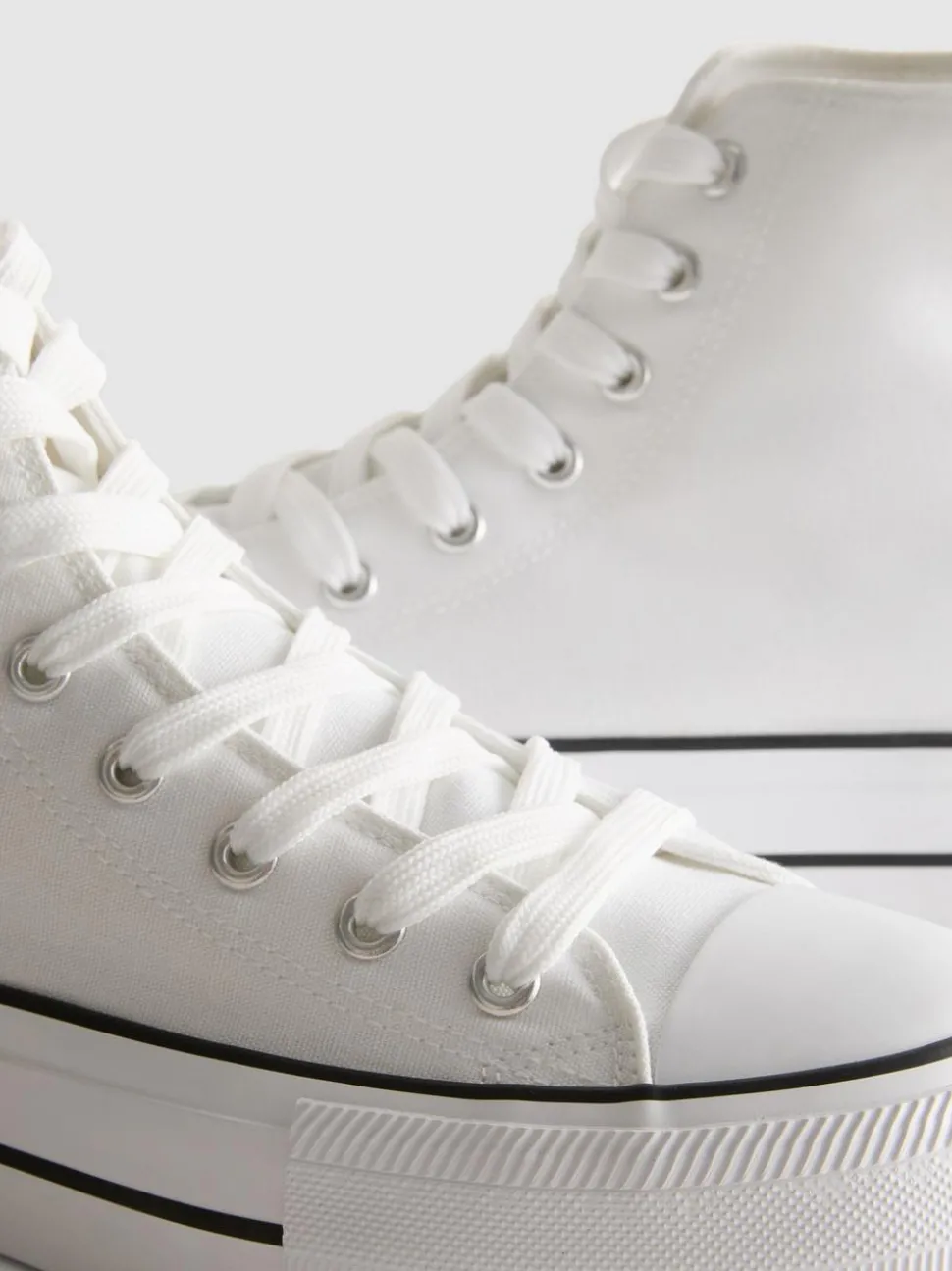 High-Top-Sneaker aus Canvas