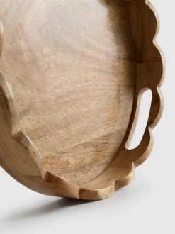 Holztablett mit bogenförmigem Rand