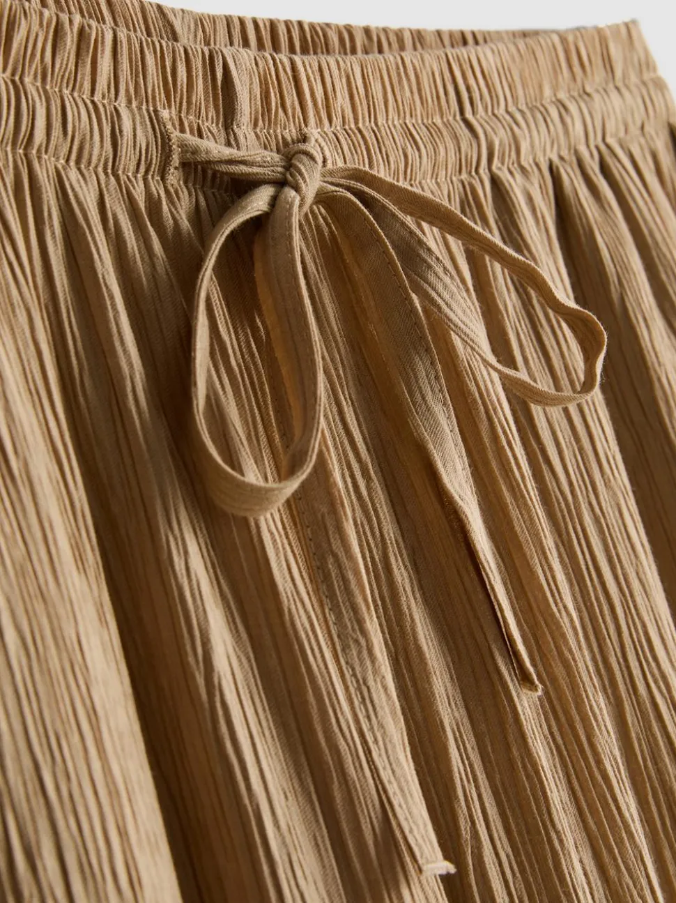 Hose in Knitteroptik mit weitem Bein