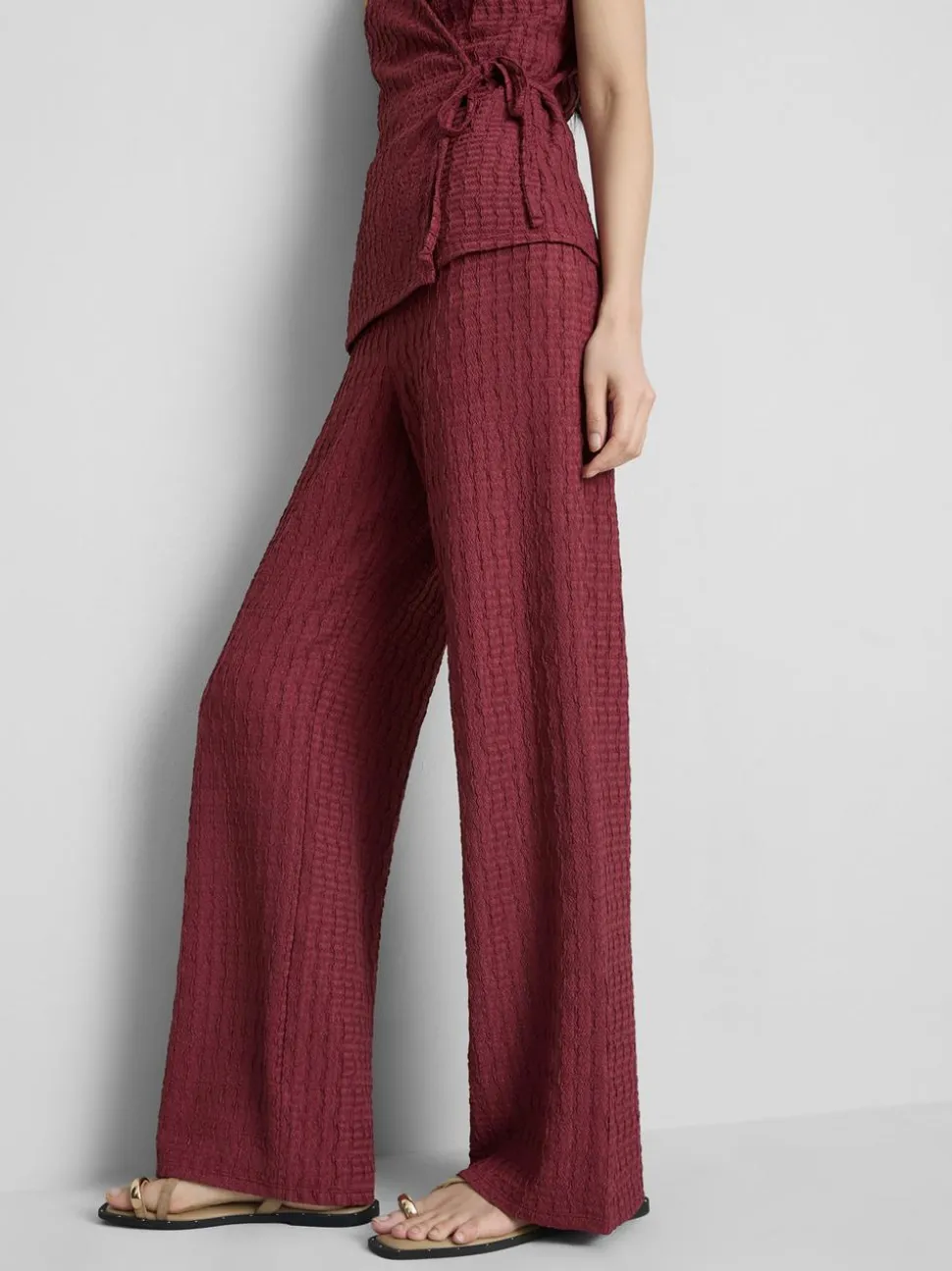Hose in Knitteroptik mit weitem Bein
