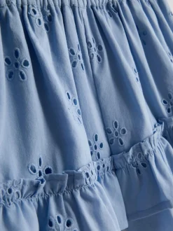 1,5–8 Jahre | Gestufte Shorts mit Lochstickerei