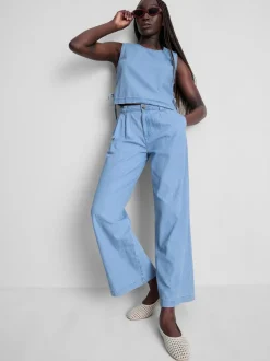 Jeans aus Baumwoll-Denim mit weitem Bein und Bundfalten