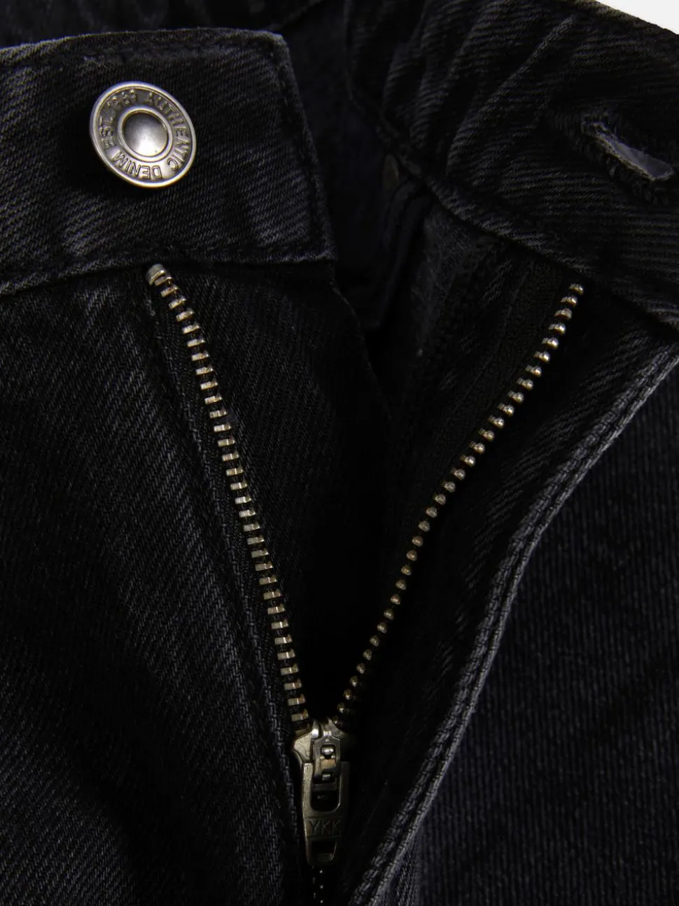 Jeans mit hohem Bund und geradem Bein
