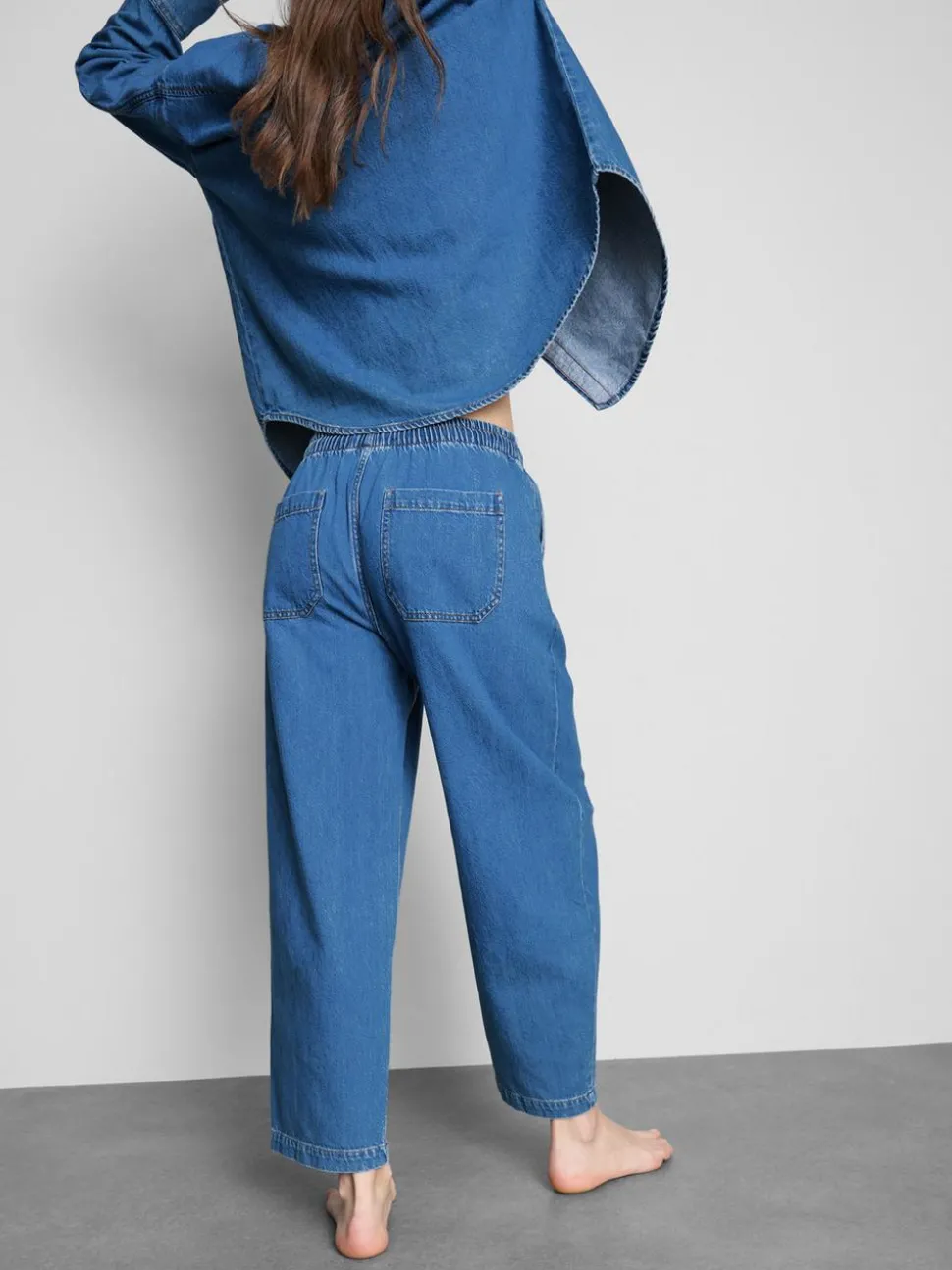 Jogginghose aus Baumwoll-Denim in konischer Form