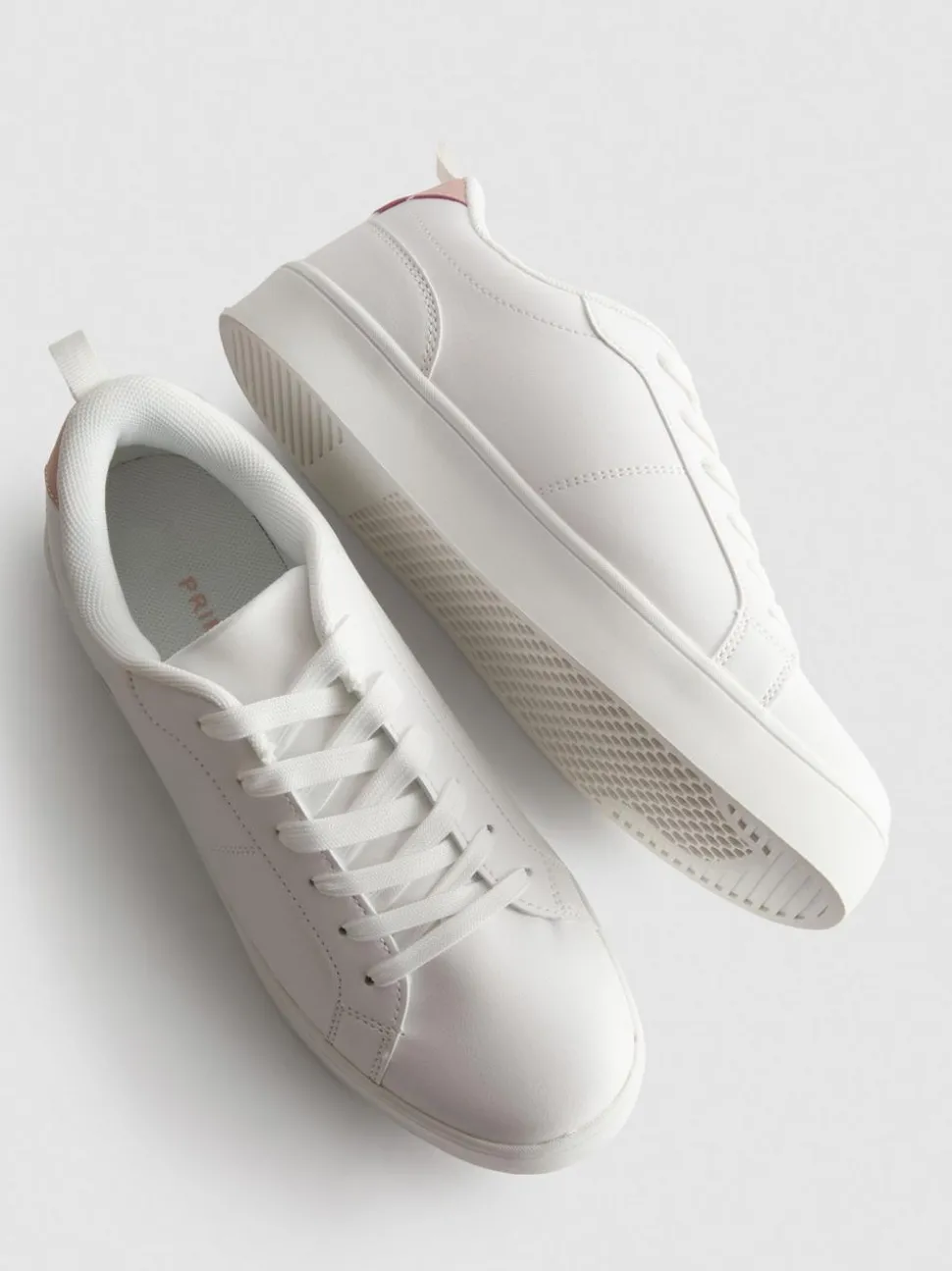 Klassische Low-Top-Sneaker