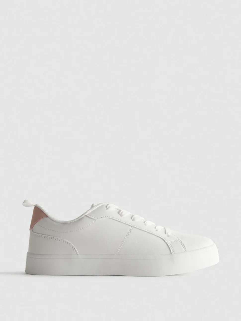 Klassische Low-Top-Sneaker
