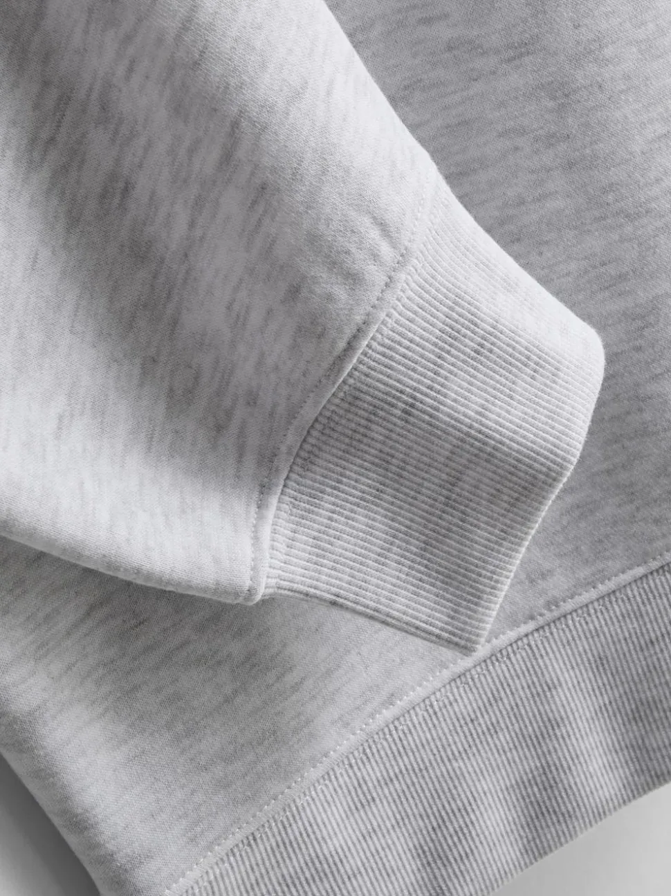 Klassisches Sweatshirt mit Rundhalsausschnitt