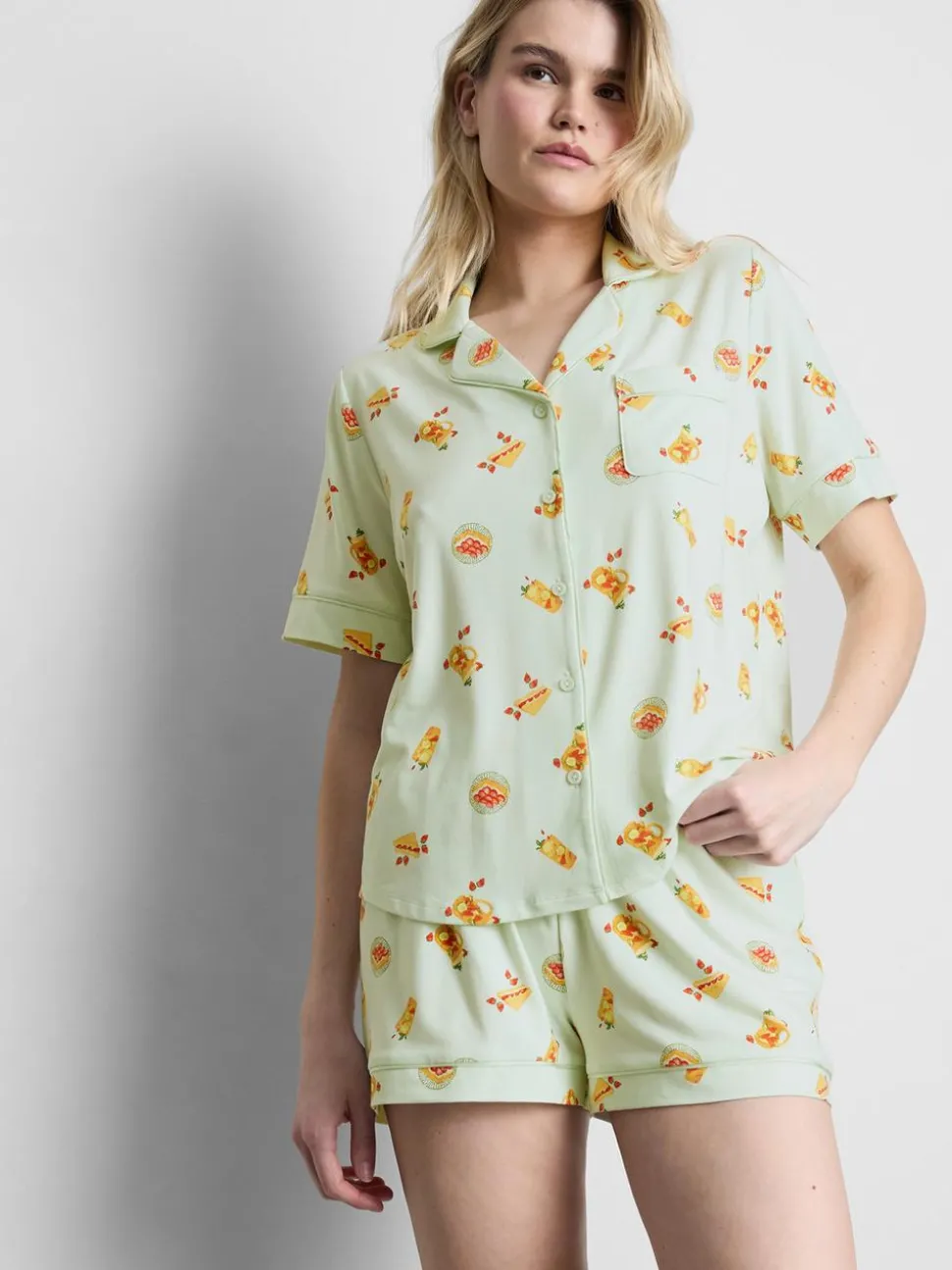 Kurzer Boyfriend-Schlafanzug mit Print