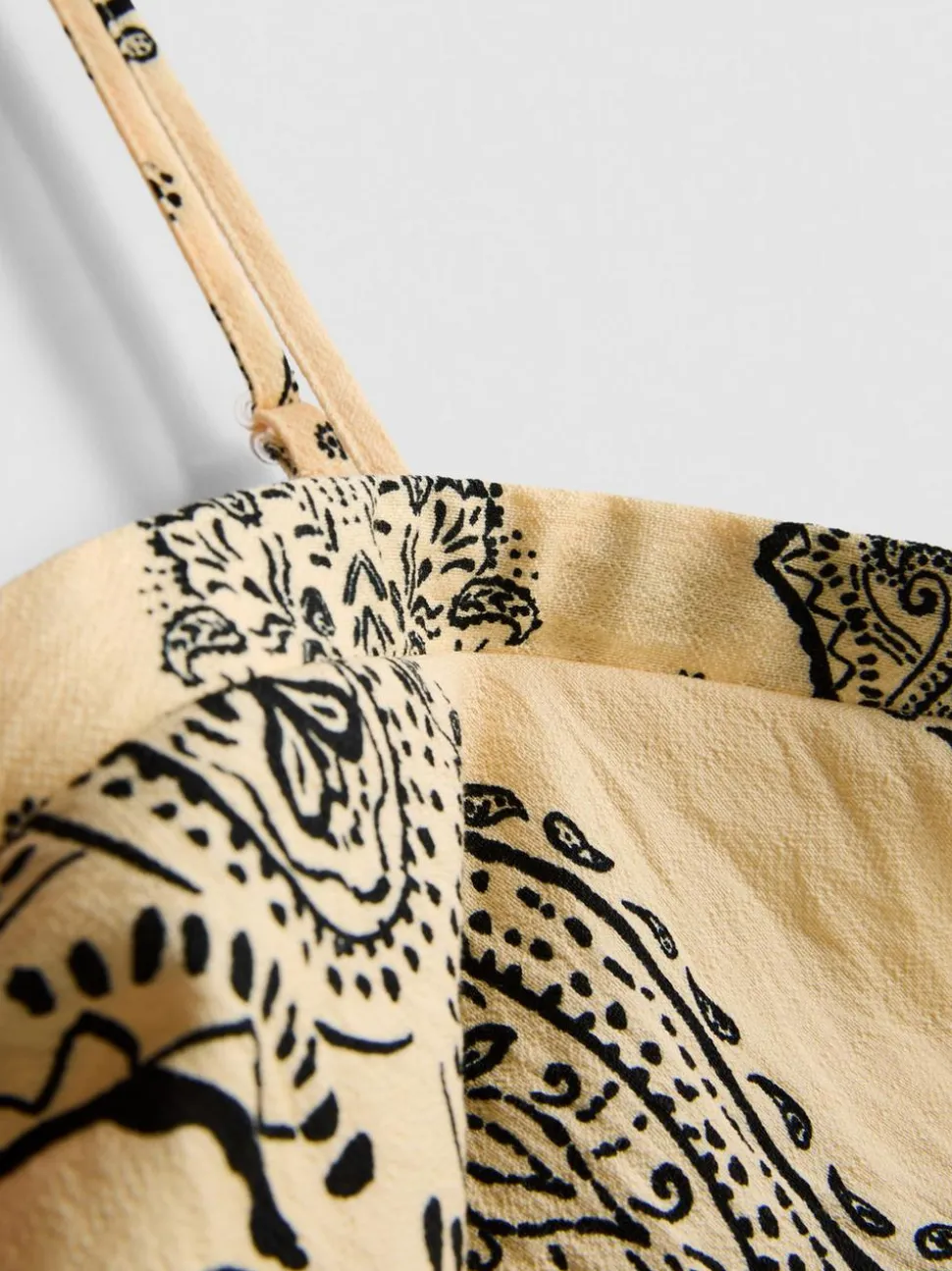 Kurzes Bandana-Top mit Paisleymuster