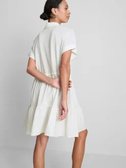 Kurzärmeliges, gestuftes Minikleid