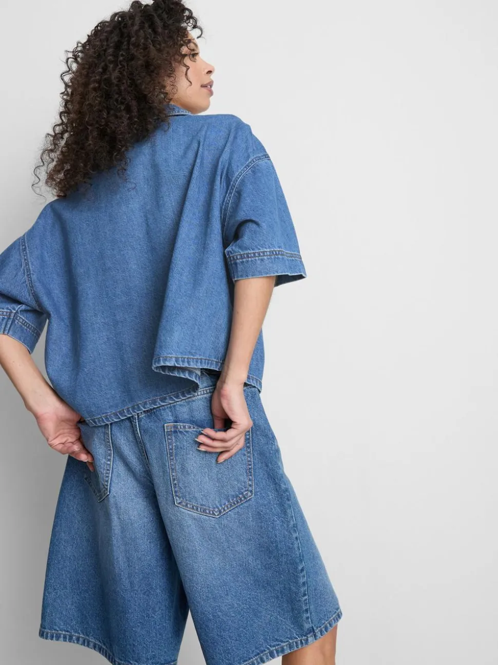 Kurzärmeliges Jeanshemd