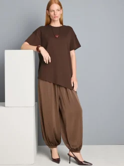 Langes, asymmetrisches Baumwoll-T-Shirt