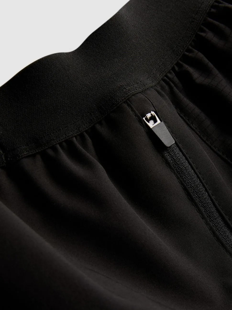 Laufshorts mit Kordelzug
