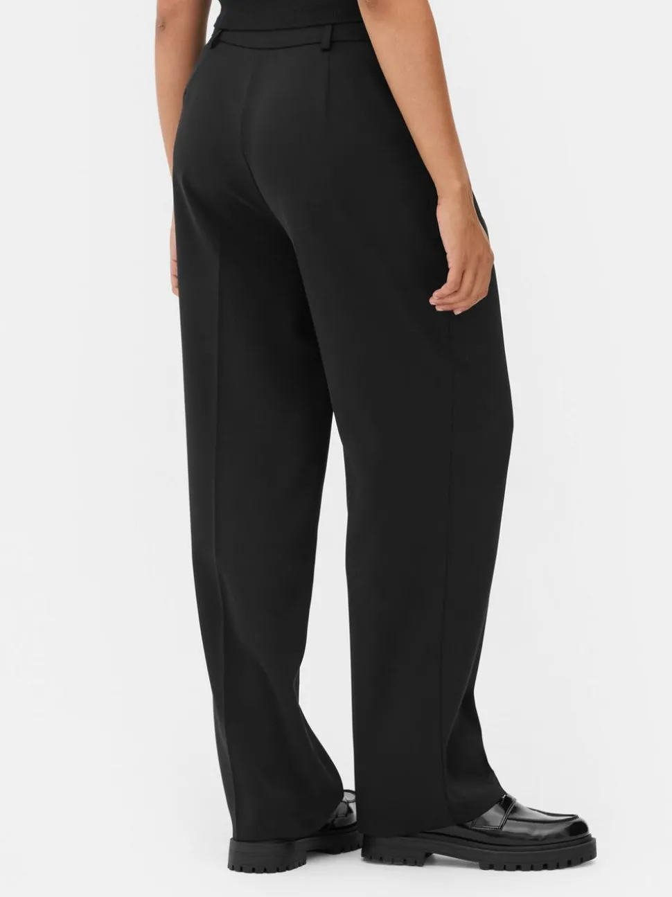 „Lila“ Hose mit geradem Bein