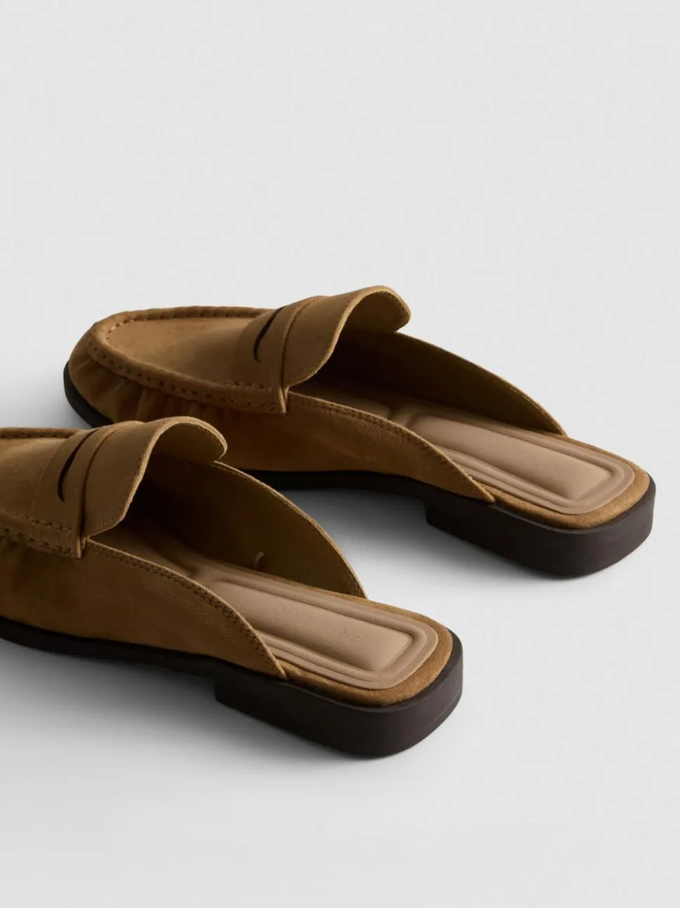 Loafer-Slipper in Wildleder-Optik