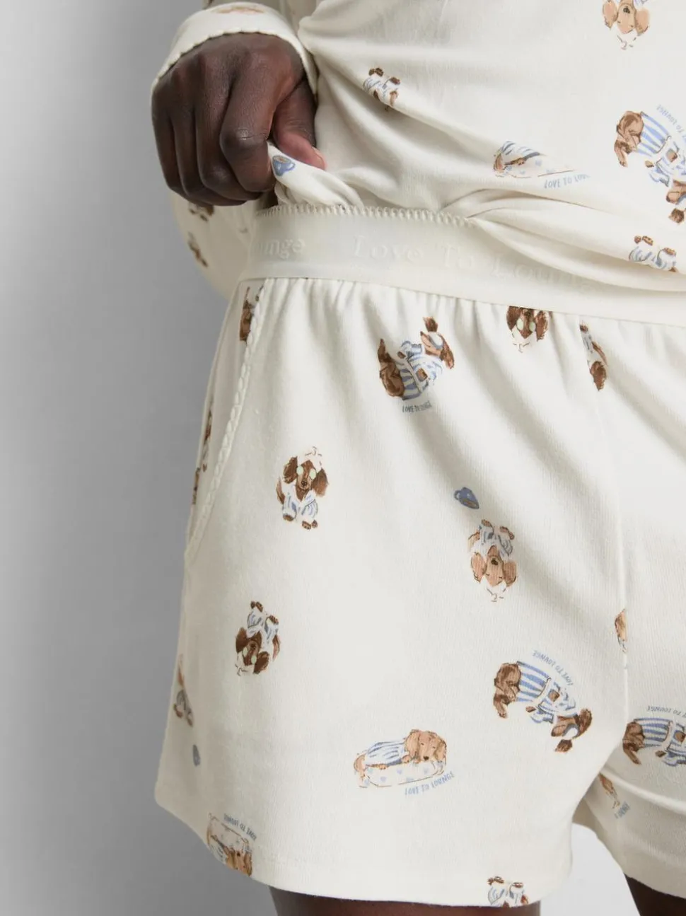 „Love To Lounge“ Schlafanzugshorts mit Hunde-Print
