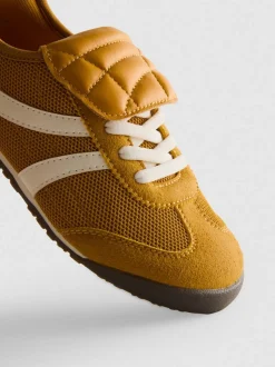 Low-Top-Sneaker