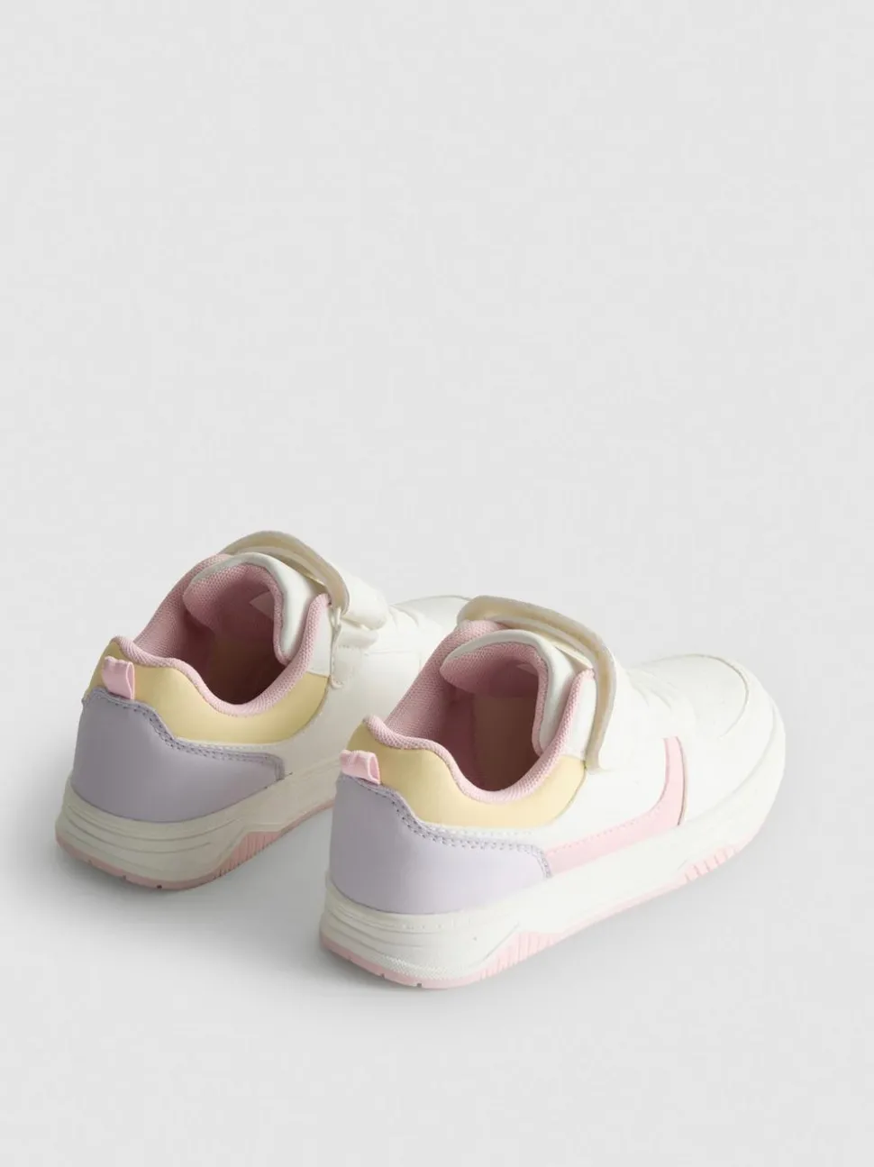 Low-Top-Sneaker