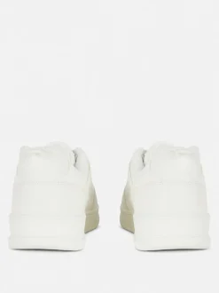 Low-Top-Sneaker