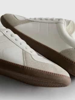 Low-Top-Sneaker
