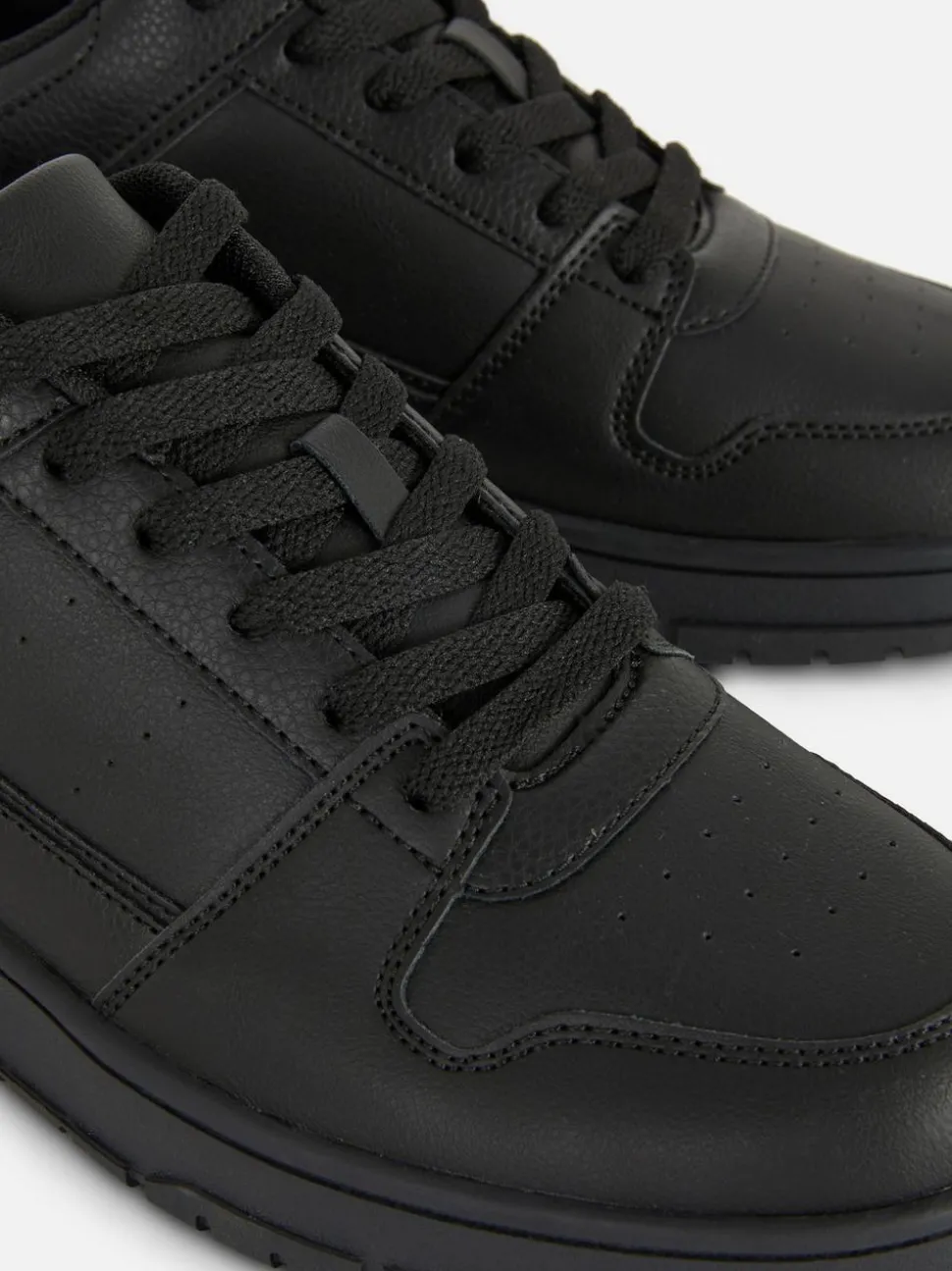 Low-Top-Sneaker