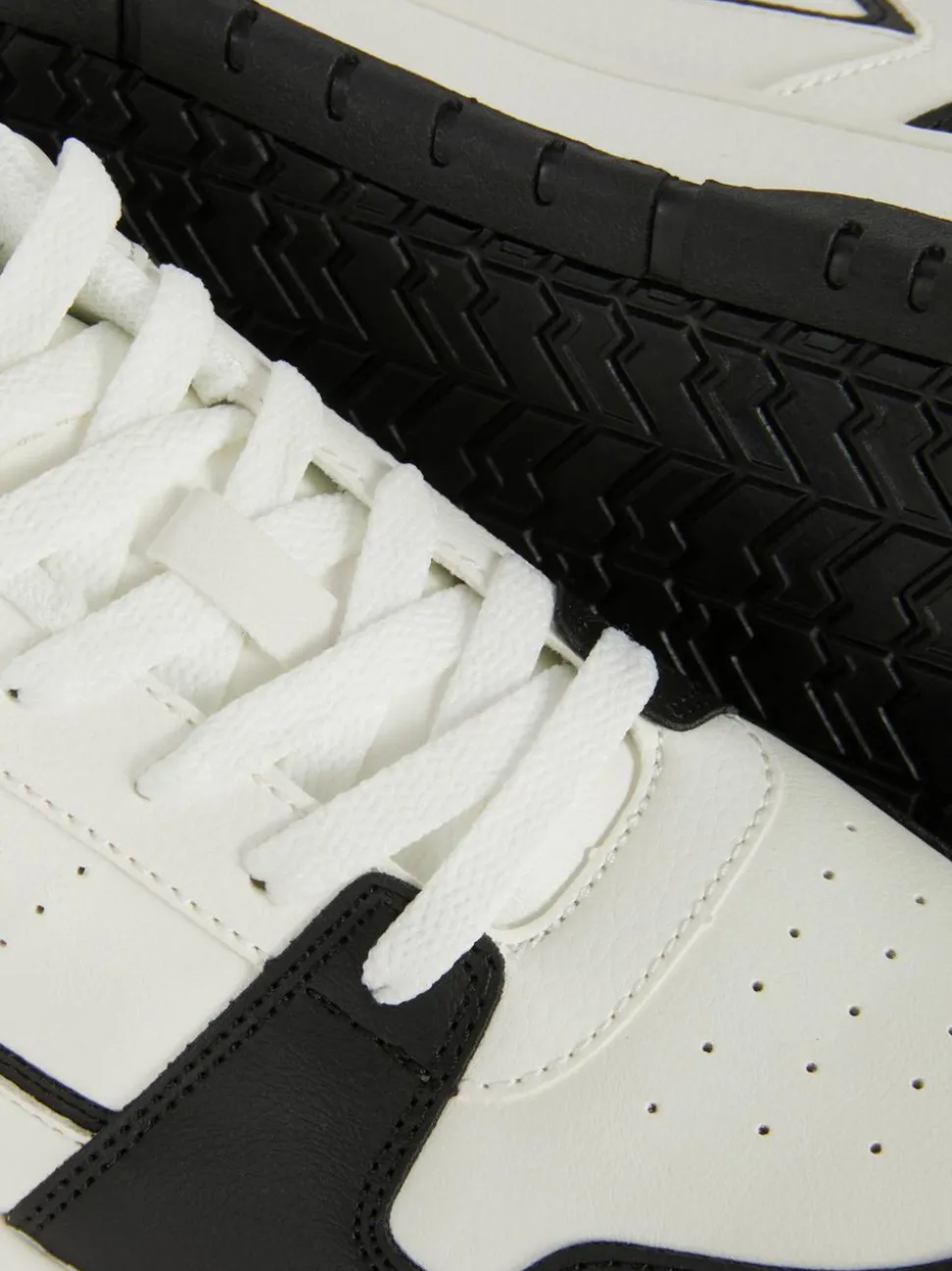 Low-Top-Sneaker