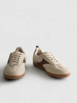 Low-Top-Sneaker mit Gummisohle