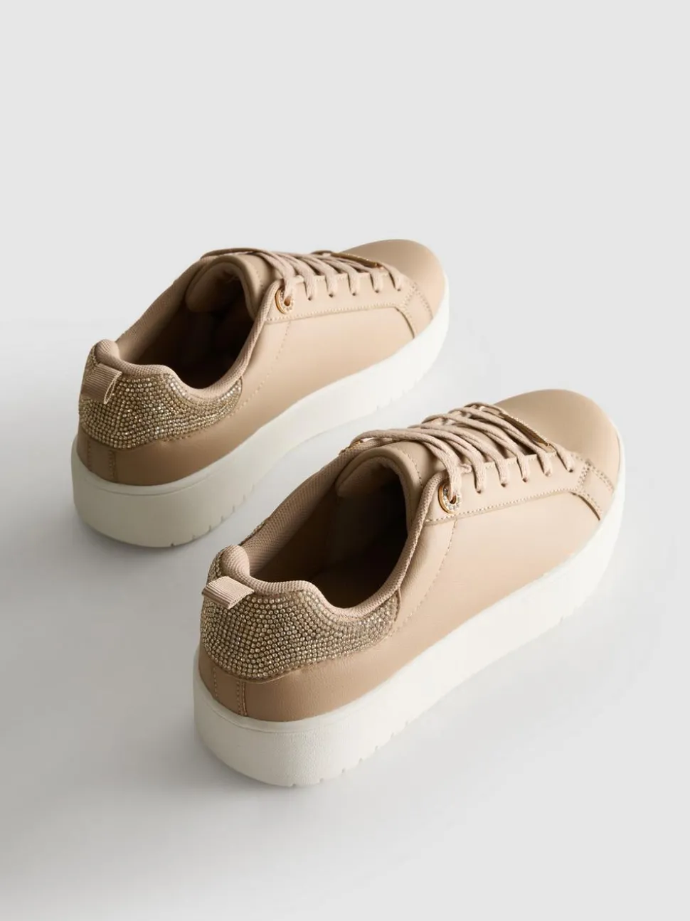 Low-Top-Sneaker mit Strasssteinen