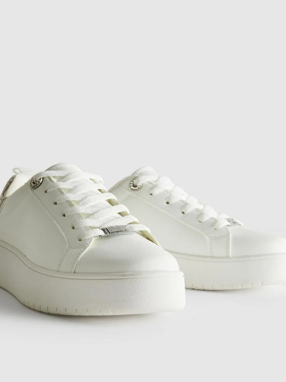 Low-Top-Sneaker mit Strasssteinen