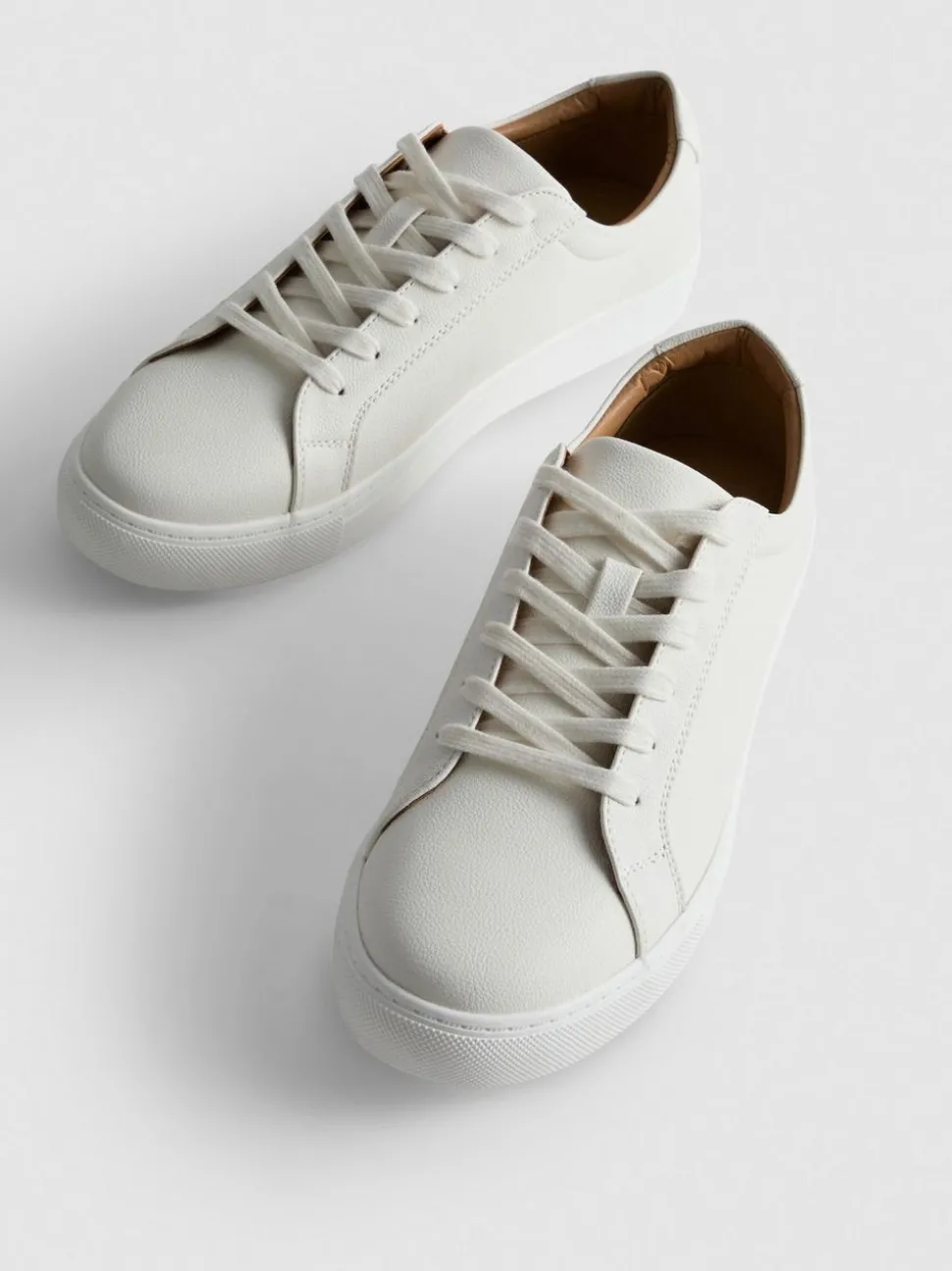 Low-Top-Sneaker zum Schnüren