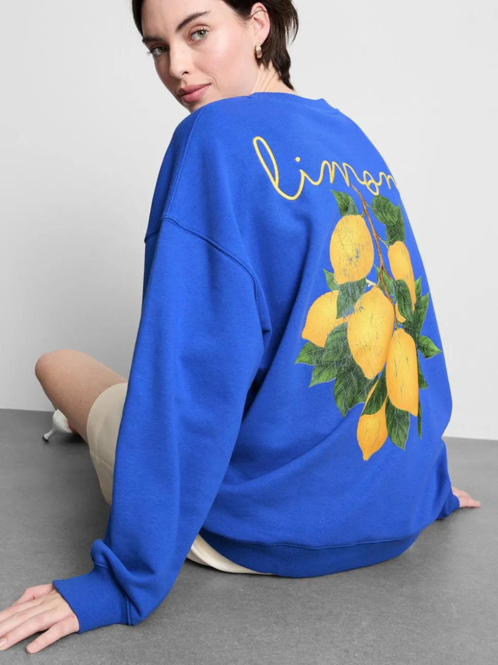 Lässiges Sweatshirt mit hohem Baumwollanteil und Zitronen-Print