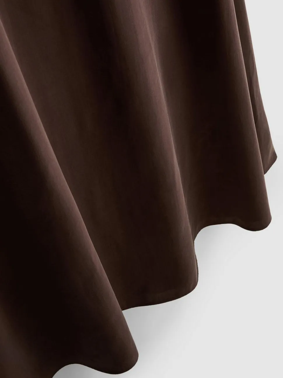 Midikleid in Säulenform