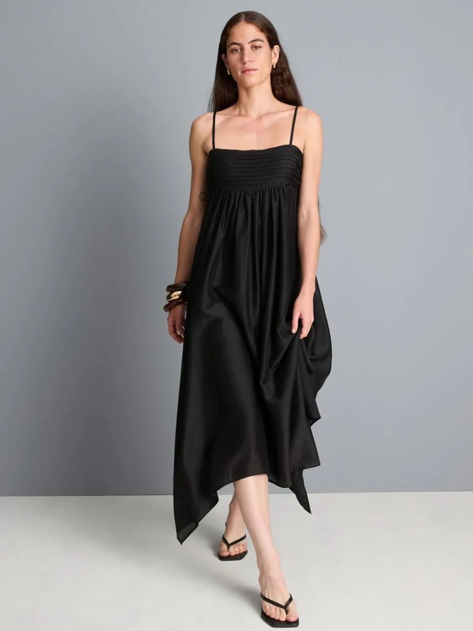 Midikleid mit Zipfelsaum