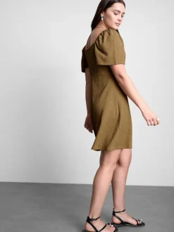 Milchmädchen-Minikleid in Knitteroptik