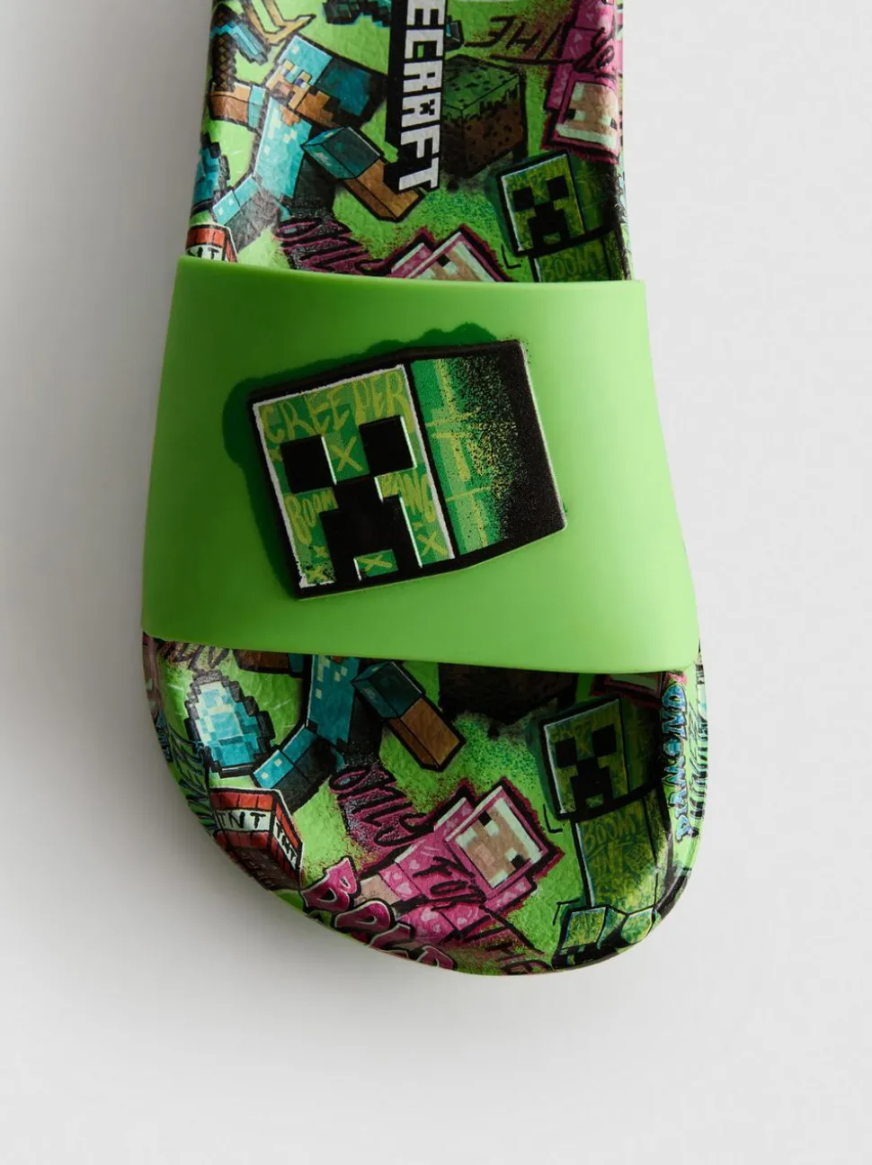 „Minecraft“ Badesandalen
