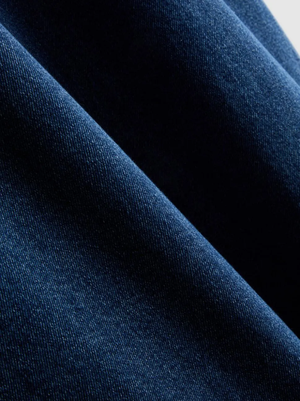 Mini-Etuikleid aus Baumwoll-Denim mit Kragen
